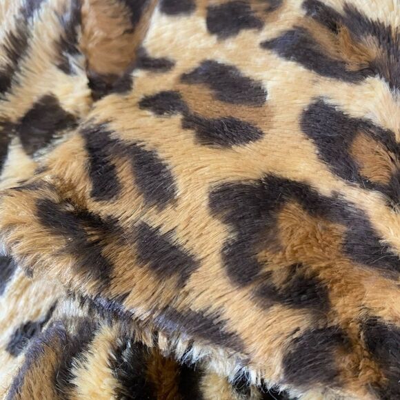 Double breasted faux cheetah jacket. Soft lined beautiful condition. Size 6. - Picture 12 of 14